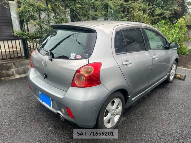 Toyota VITZ 2007-09 8782520-2