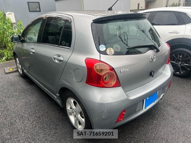 Toyota VITZ 2007-09 8782520-3