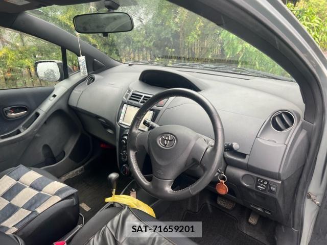 Toyota VITZ 2007-09 8782520-8