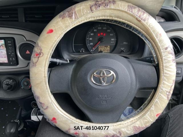 Toyota VITZ 2011-10 8782525-15