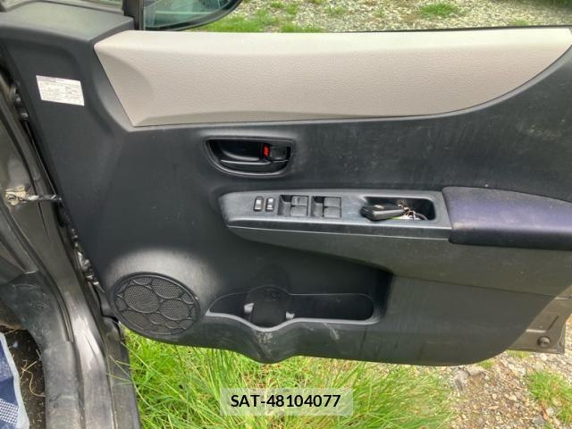 Toyota VITZ 2011-10 8782525-23