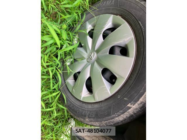 Toyota VITZ 2011-10 8782525-8