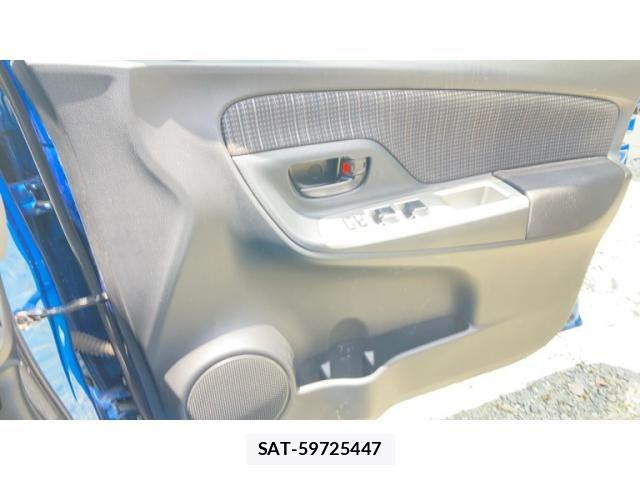 Toyota VITZ 2016-04 8782524-12