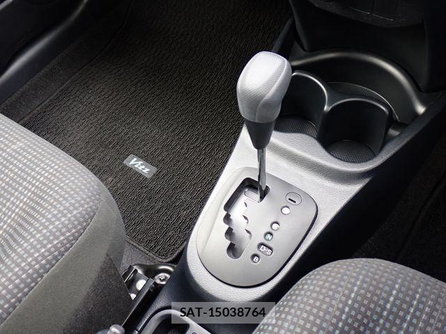 Toyota VITZ 2019-03 8782515-9
