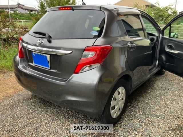 Toyota VITZ 2014-08 8782522-3