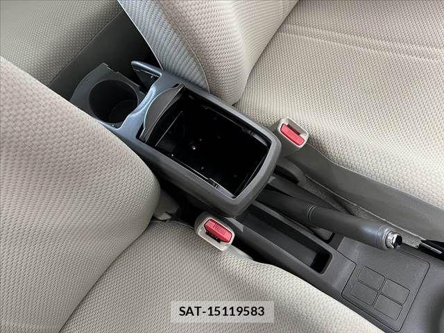 Toyota VITZ 2010-07 8797859-25