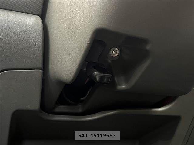 Toyota VITZ 2010-07 8797859-28
