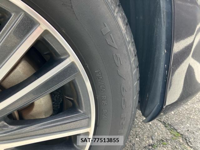 Toyota VITZ 2013-09 8832351-7