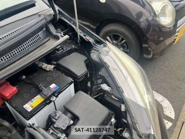 Toyota VITZ 2016-09 8832337-11