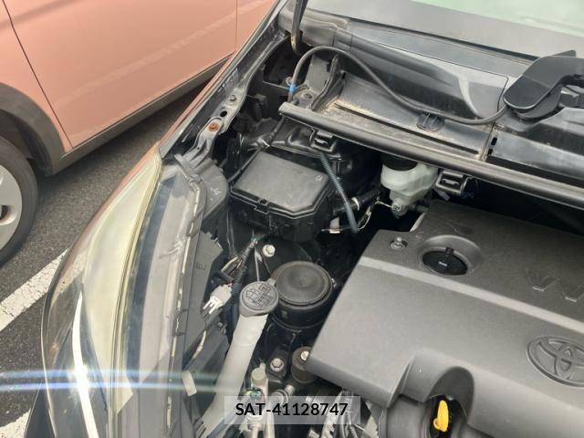 Toyota VITZ 2016-09 8832337-12