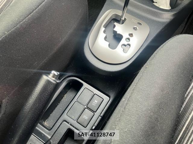 Toyota VITZ 2016-09 8832337-26