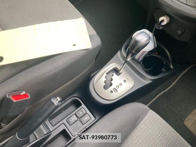 Toyota VITZ 2015-10 8832342-14