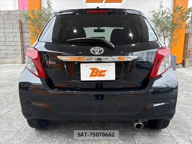 Toyota VITZ 2012-06 8832343-13