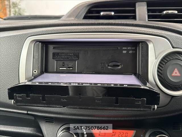 Toyota VITZ 2012-06 8832343-27