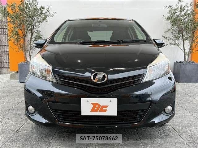 Toyota VITZ 2012-06 8832343-8
