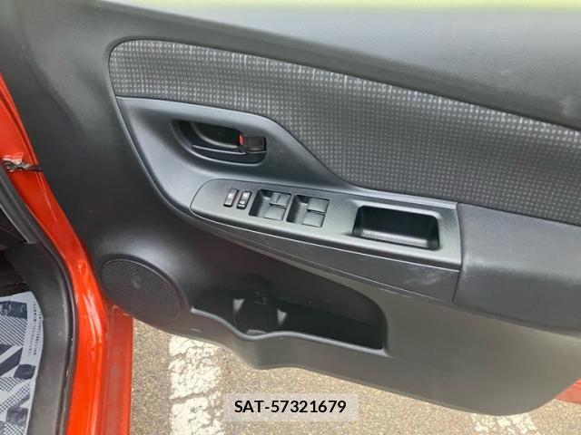 Toyota VITZ 2017-12 8832341-10