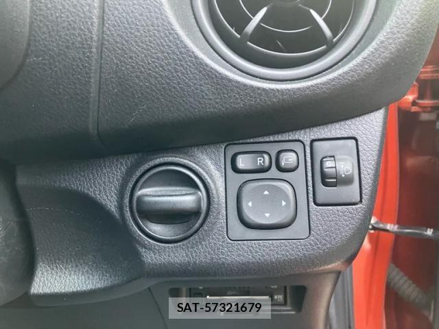 Toyota VITZ 2017-12 8832341-11