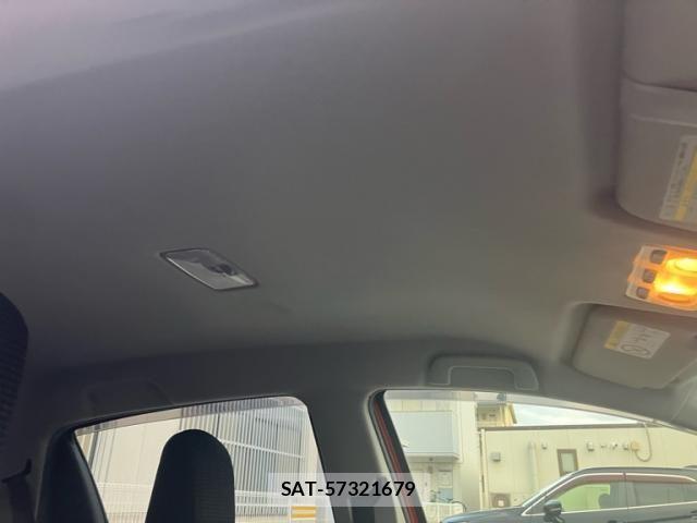 Toyota VITZ 2017-12 8832341-14