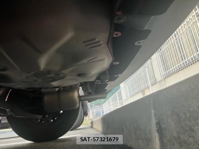 Toyota VITZ 2017-12 8832341-4