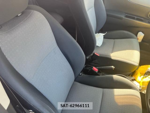 Toyota VITZ 2014-03 8832350-14