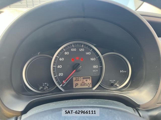 Toyota VITZ 2014-03 8832350-18