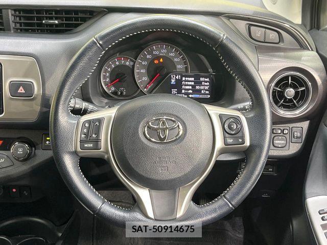 Toyota VITZ 2015-10 8832338-10