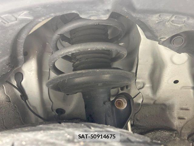 Toyota VITZ 2015-10 8832338-19