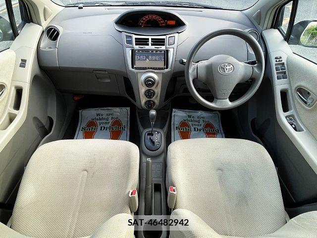 Toyota VITZ 2010-02 8832340-1