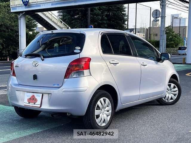 Toyota VITZ 2010-02 8832340-2
