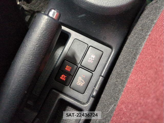 Toyota VITZ 2017-09 8832339-15