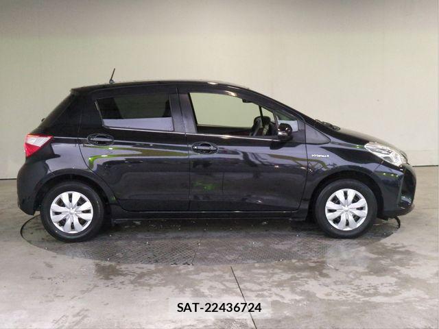 Toyota VITZ 2017-09 8832339-18