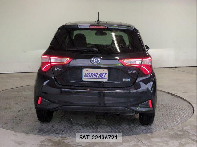 Toyota VITZ 2017-09 8832339-19