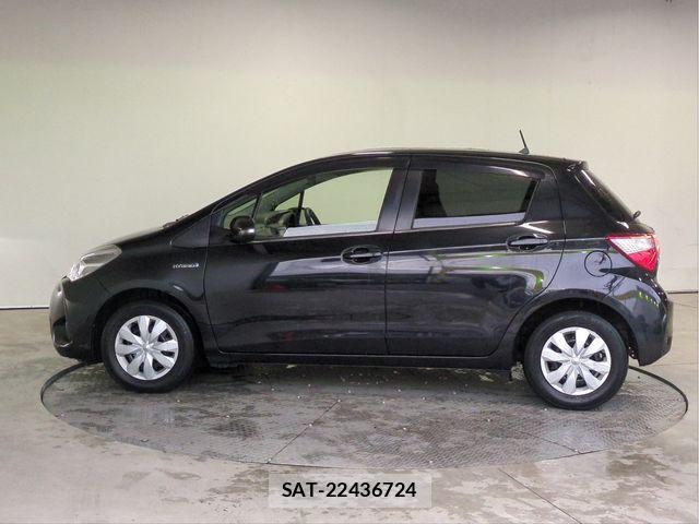 Toyota VITZ 2017-09 8832339-21