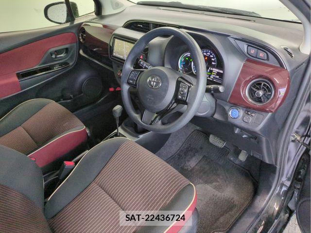 Toyota VITZ 2017-09 8832339-26