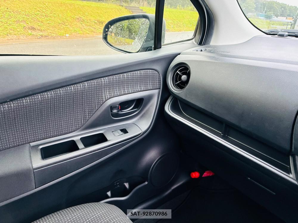 Toyota VITZ 2019-08 8656628-22