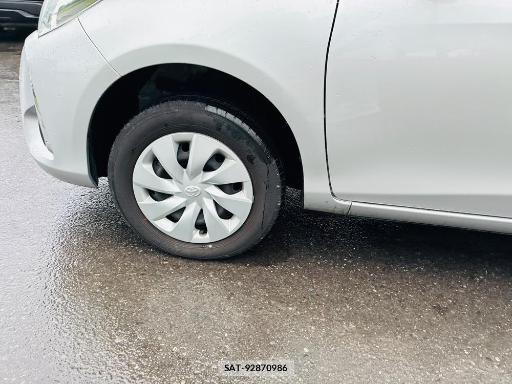 Toyota VITZ 2019-08 8656628-28