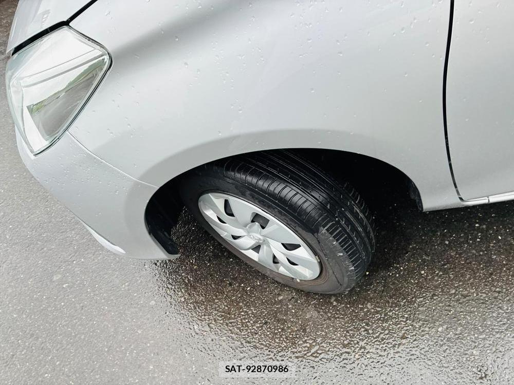 Toyota VITZ 2019-08 8656628-30