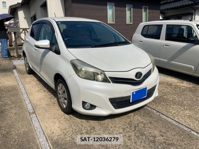 Toyota VITZ 2011-11 8850997-1