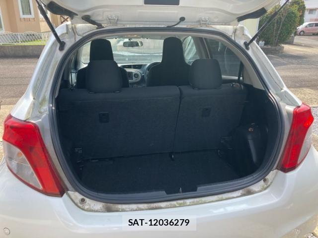 Toyota VITZ 2011-11 8850997-4