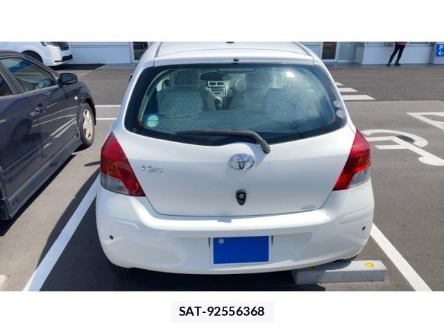 Toyota VITZ 2009-09 8851001-7