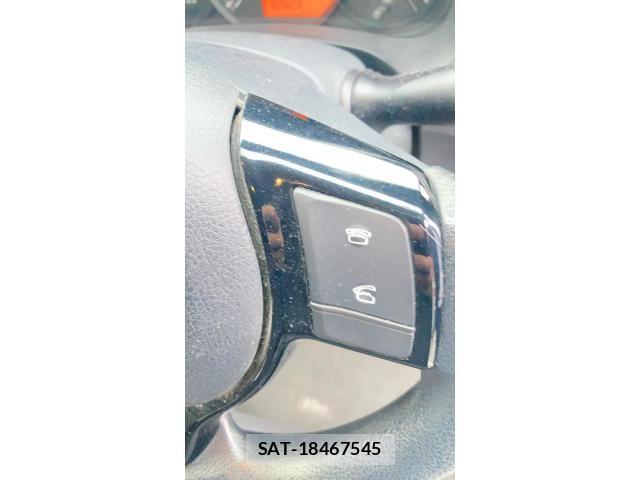 Toyota VITZ 2017-02 8850998-11