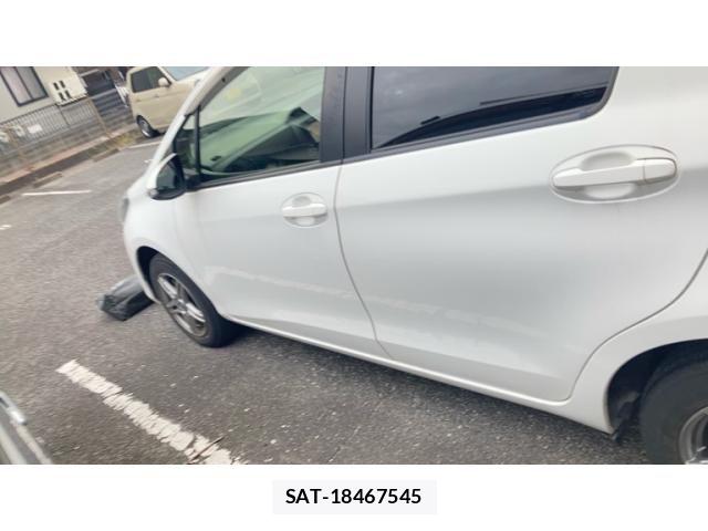 Toyota VITZ 2017-02 8850998-2