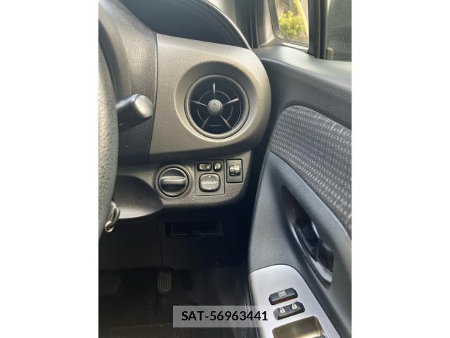 Toyota VITZ 2016-03 8850996-15