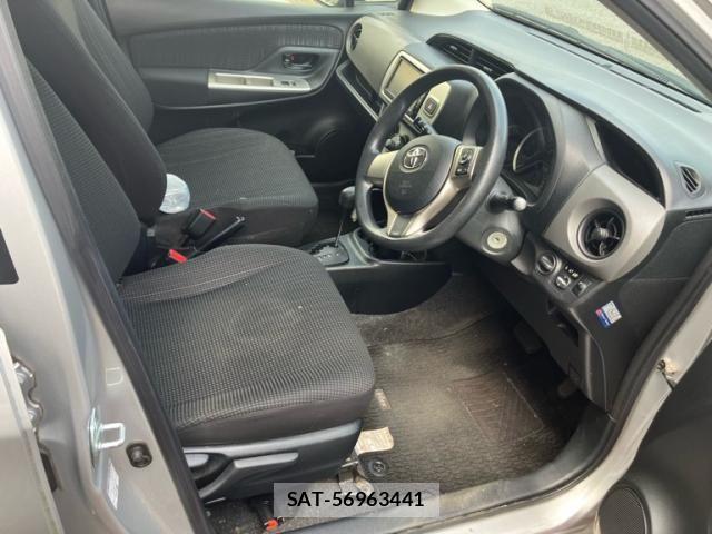 Toyota VITZ 2016-03 8850996-18