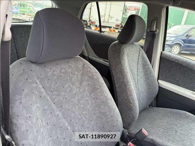 Toyota VITZ 2010-02 8850999-9