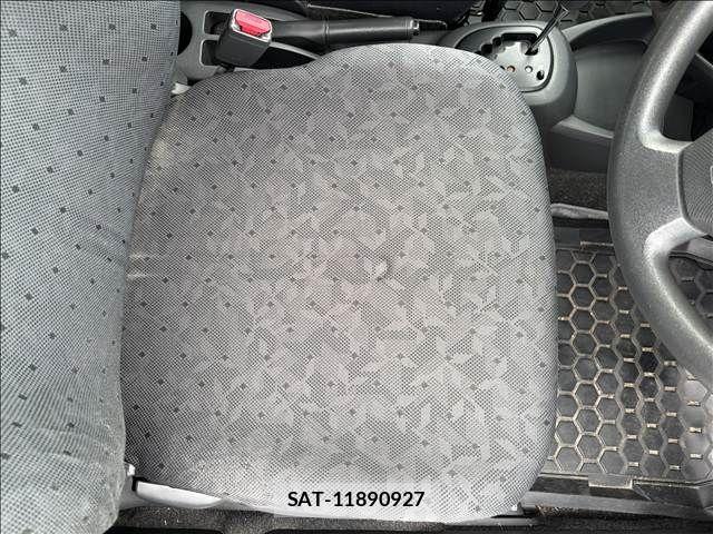 Toyota VITZ 2010-02 8850999-11