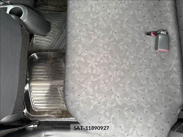 Toyota VITZ 2010-02 8850999-26