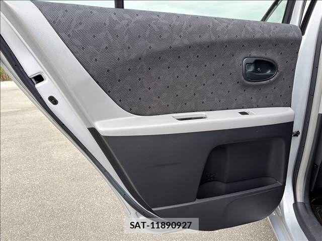 Toyota VITZ 2010-02 8850999-27