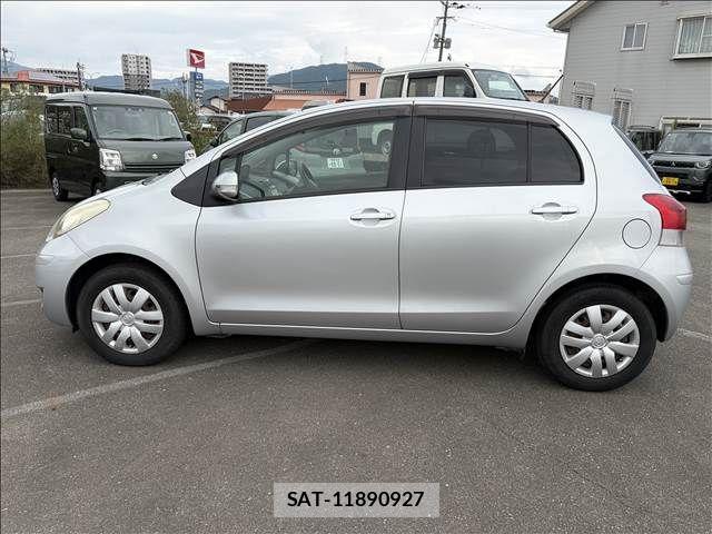 Toyota VITZ 2010-02 8850999-4