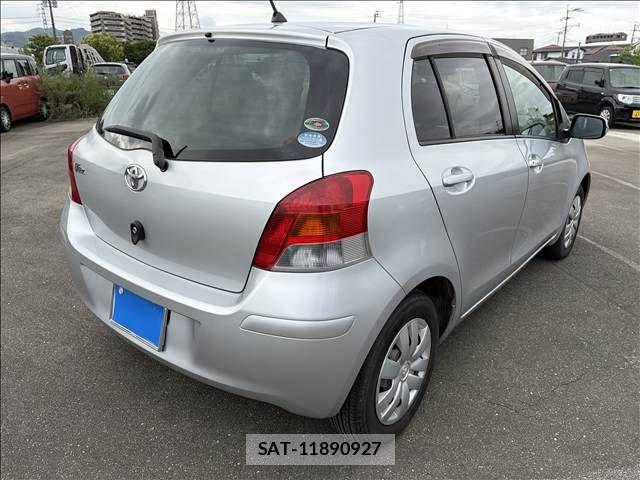 Toyota VITZ 2010-02 8850999-6